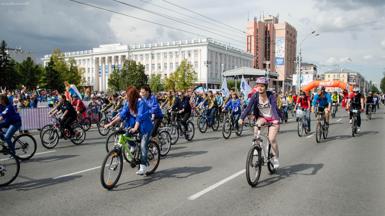 1 июля 2015 г. Велосипед праздник город. Новотроицк день города 2015 г на стадионе. Новотроицк день города 2015г.