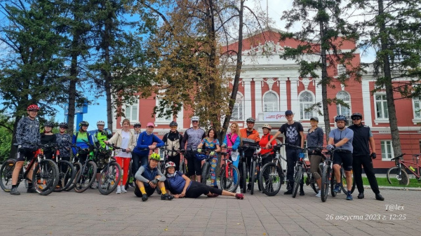 В Барнауле прошла Велоэкскурсия в рамках Всероссийского флешмоба