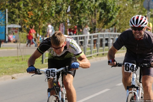 День Города по-велосипедному: пробег, гонка и драг-рейсинг